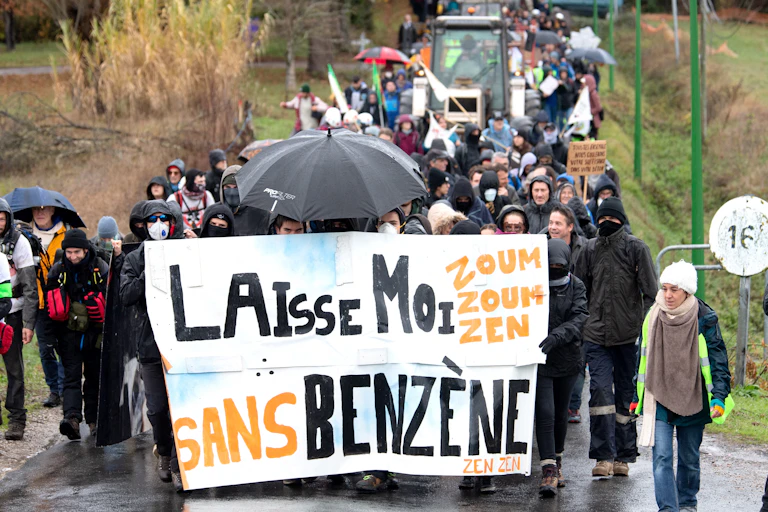 Une manifestation contre le projet autoroutier de l'A69 en décembre 2023.