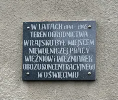 A plaque writtenn in Polish.