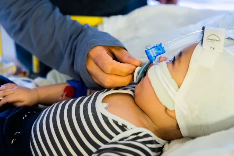 Child with respiratory illness in hospital