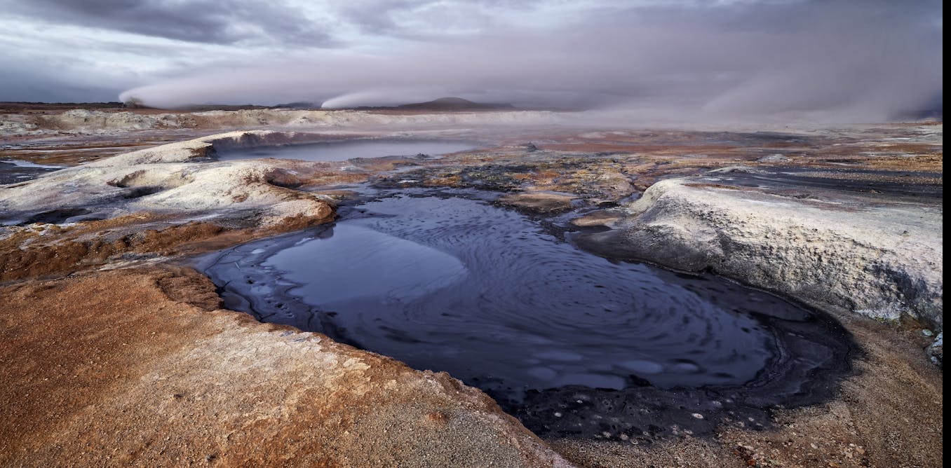 Ancient Crystal Offers Clue On When Freshwater First Emerged On Earth