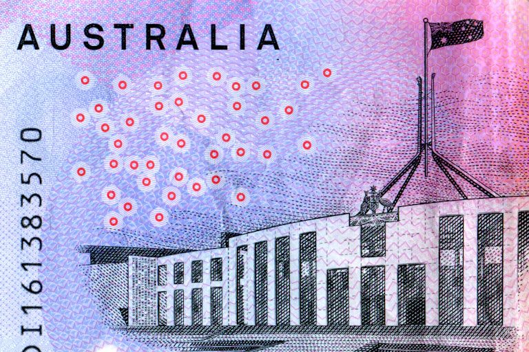 closeup of Australian Parliament House on a $5 note