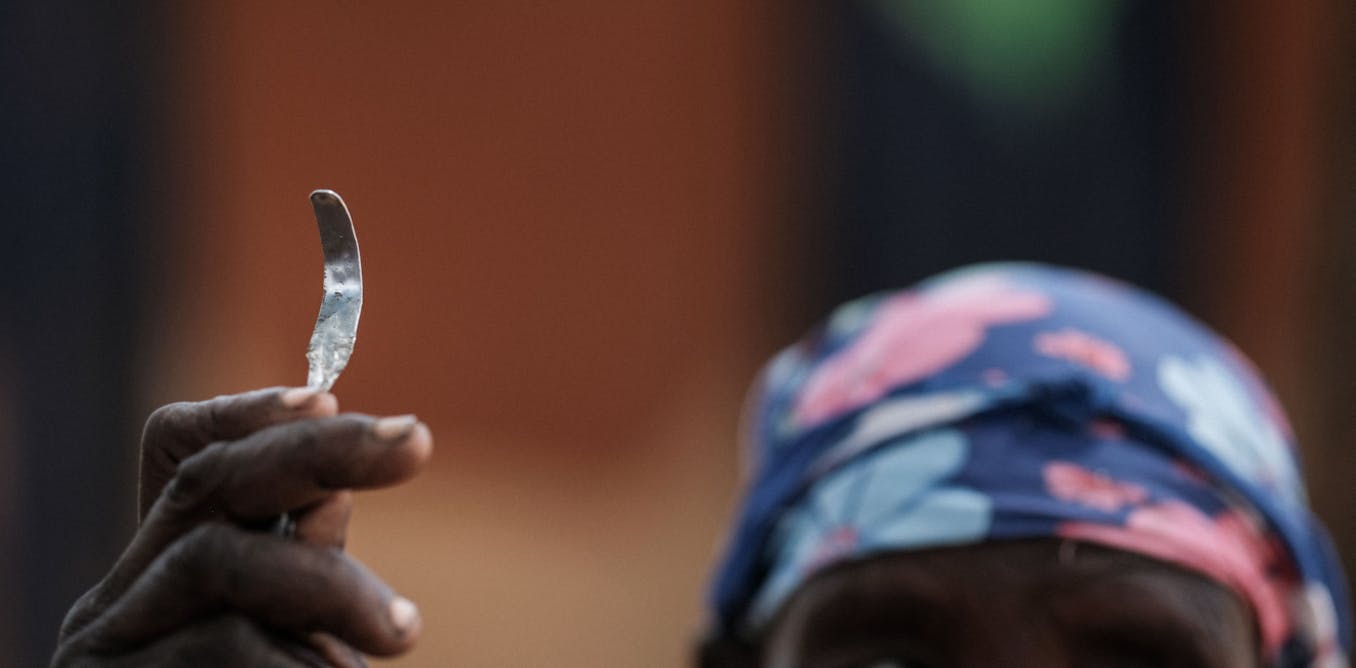 Liza Enn va uning dostlari jinsiy aloqada bolishadi. To‘ylarda josuslik qilishdi