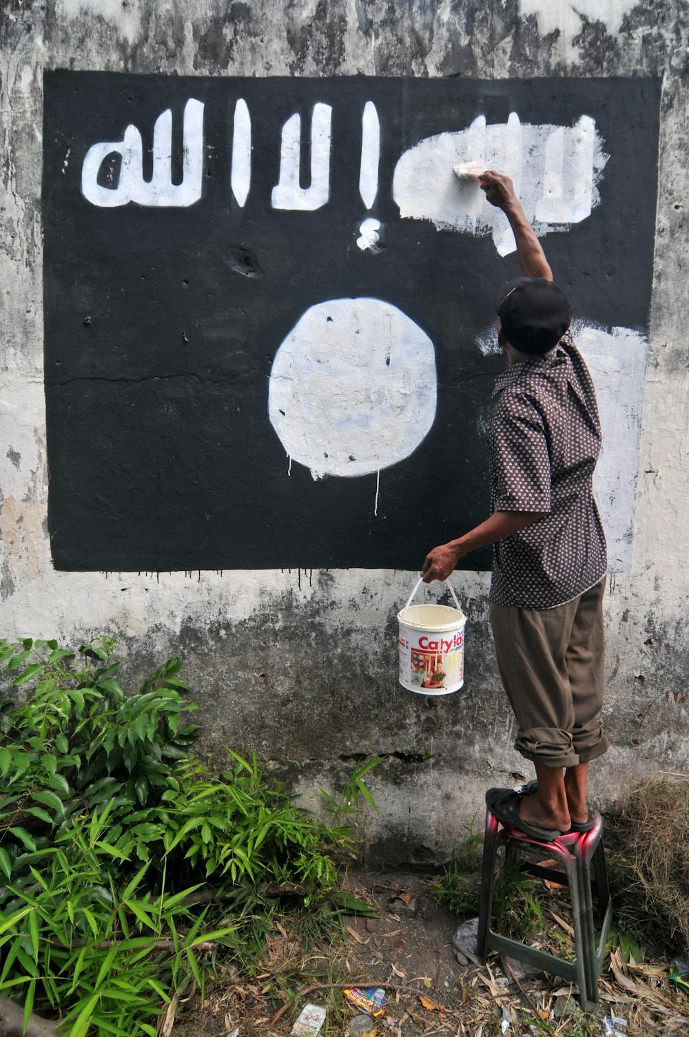 Terrorists can be defeated by fighting fear with co-operation