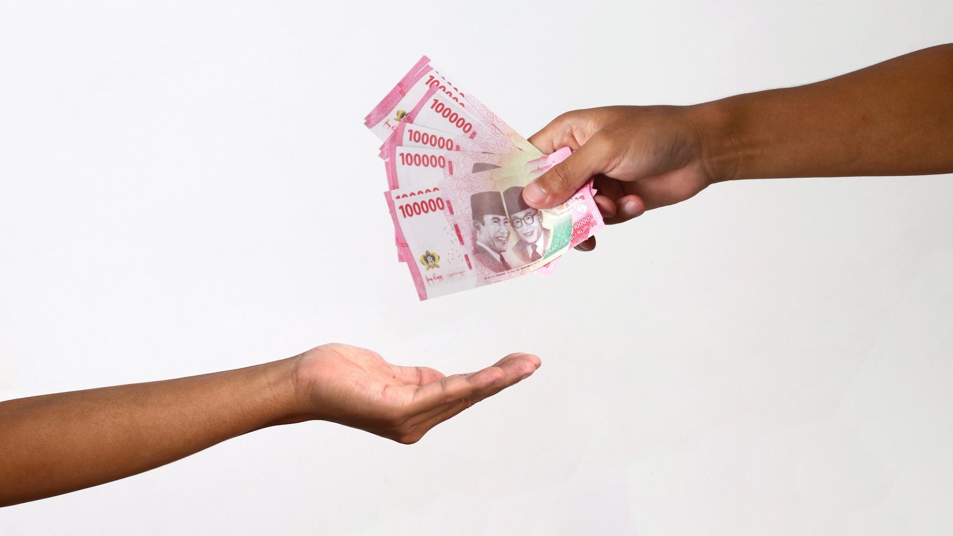 Riset &lsquo;crowdlending&rsquo;: bagaimana meningkatkan kepercayaan investor di tengah sentimen negatif pinjol?