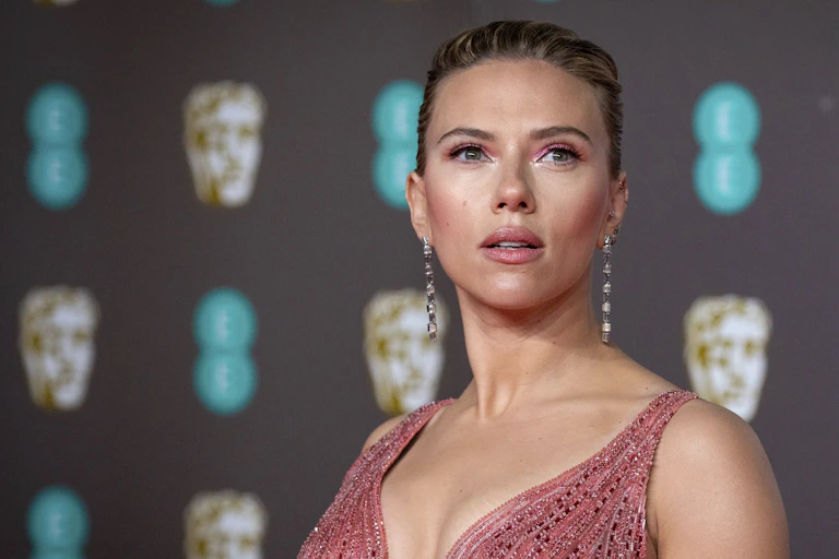Scarlett Johannson on the red carpet