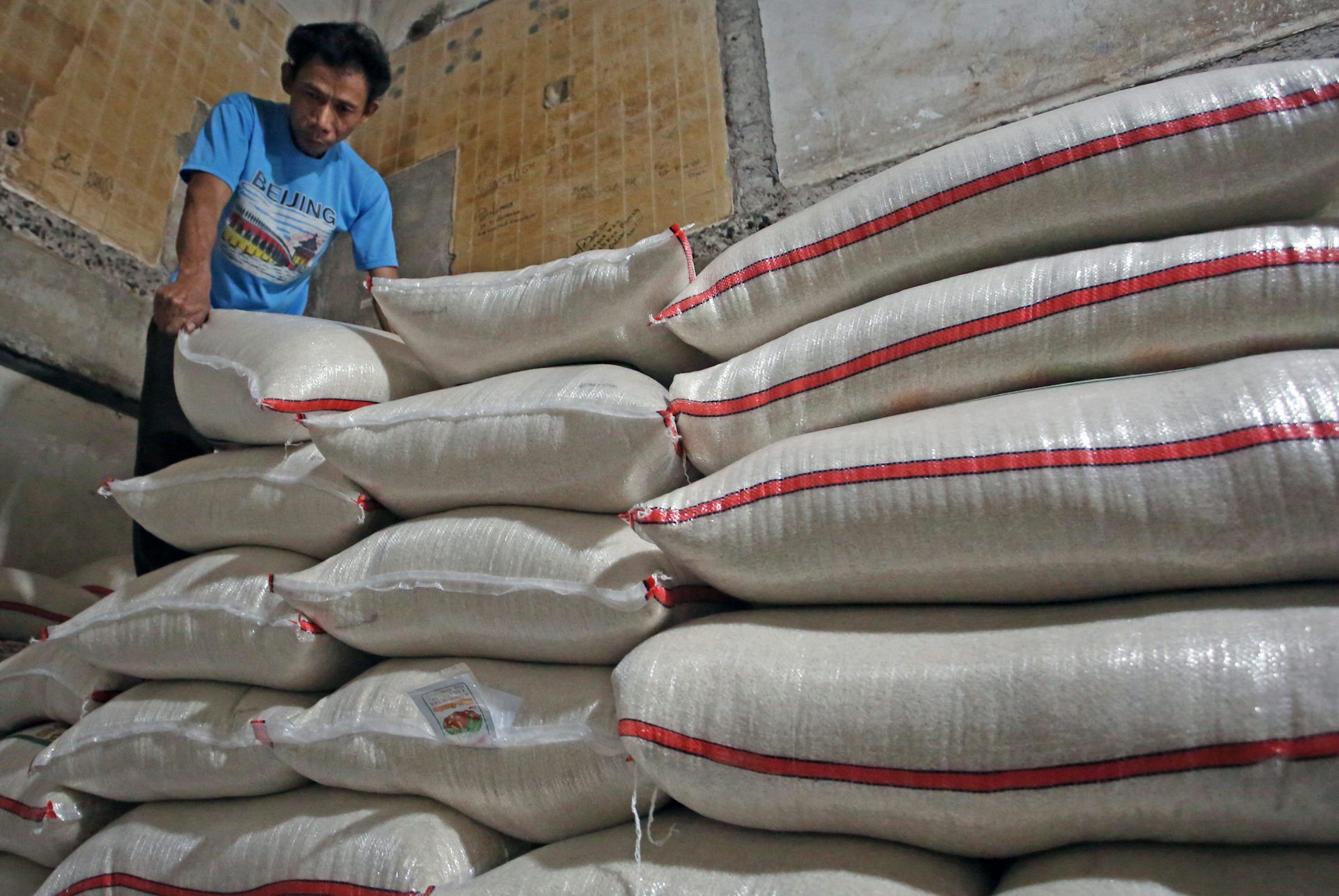 Cek Fakta: Jokowi klaim impor beras tidak sampai 5% dari total kebutuhan nasional. Benarkah?