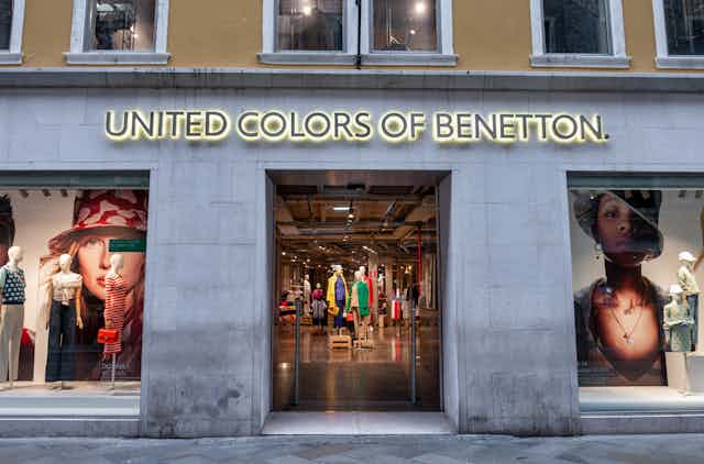la vitrine du magasin Benetton à Venise en Italie