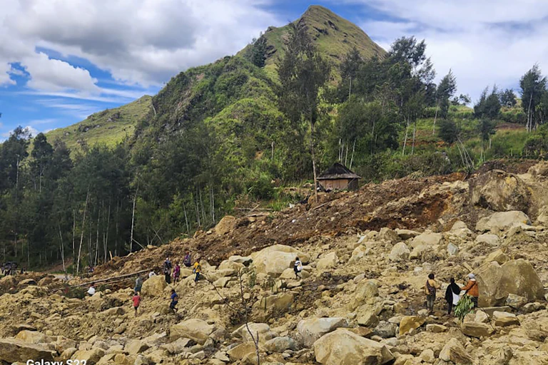 landslide in PNG