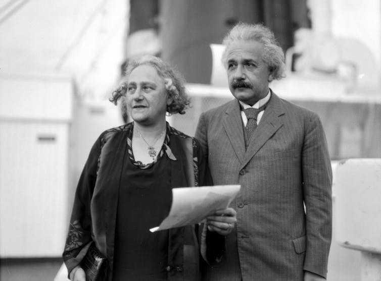 Image of Albert Einstein and his wife.