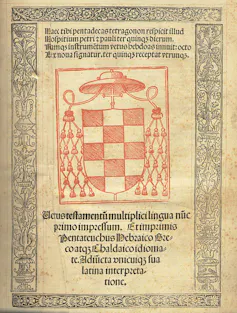 Primera página de la primera edición políglota de una Biblia completa, iniciada y financiada por el cardenal Francisco Jiménez de Cisneros.