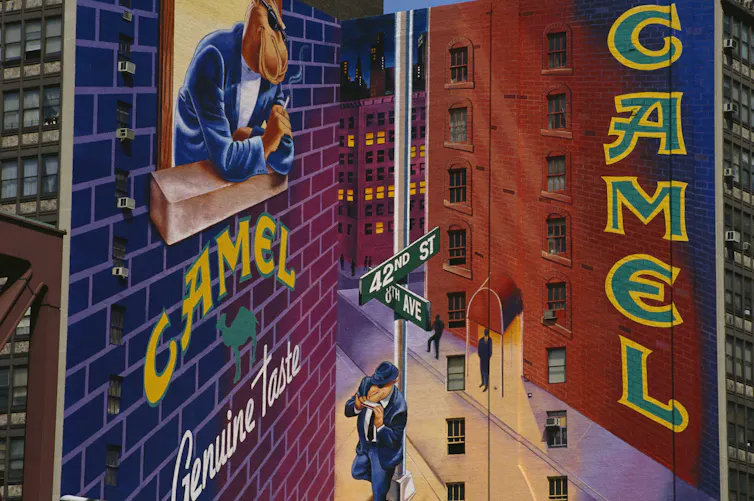 Uma imagem de Joe Camel em um outdoor.