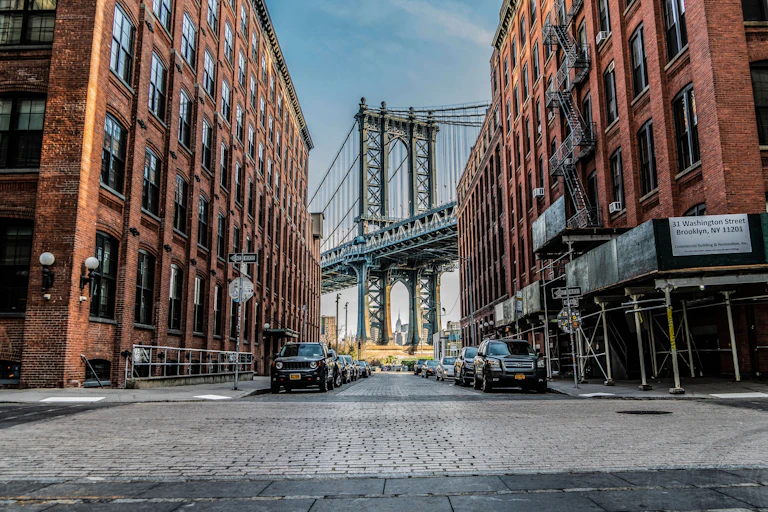 Puente Manhattan a través de los ojos de Brooklyn.