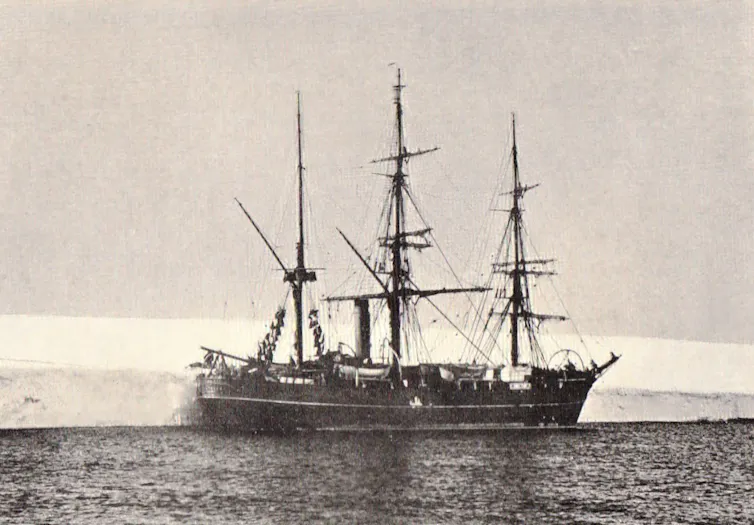 A picture of the Discovery.