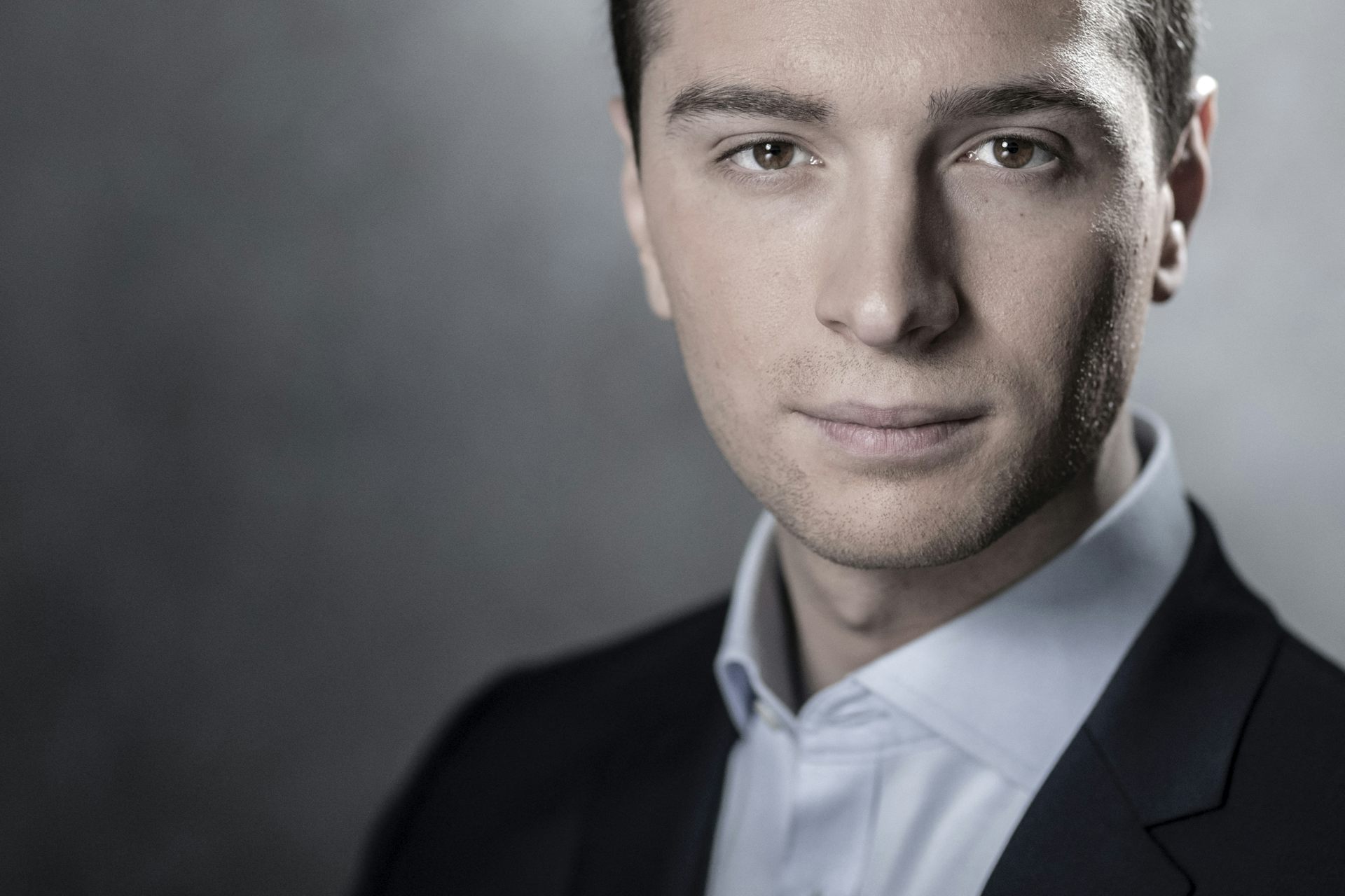 Si le Rassemblement national remporte la majorité des sièges aux prochaines législatives, Jordan Bardella, son président, pourrait devenir Premier ministre