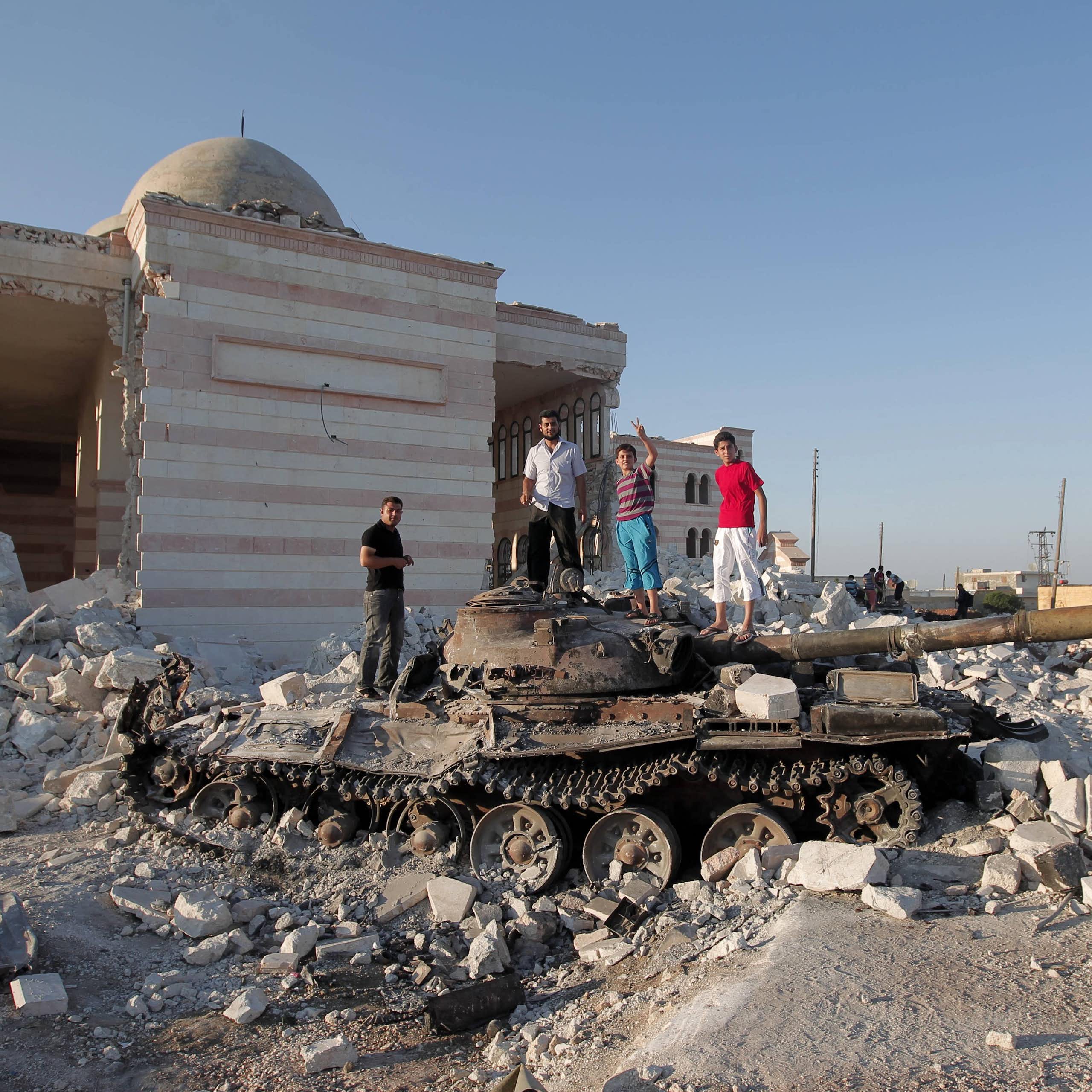 En Syrie et en Ukraine, vivre la guerre au plus près des combattants et des civils