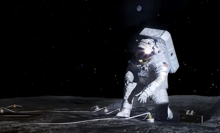 Astronaut on Moon