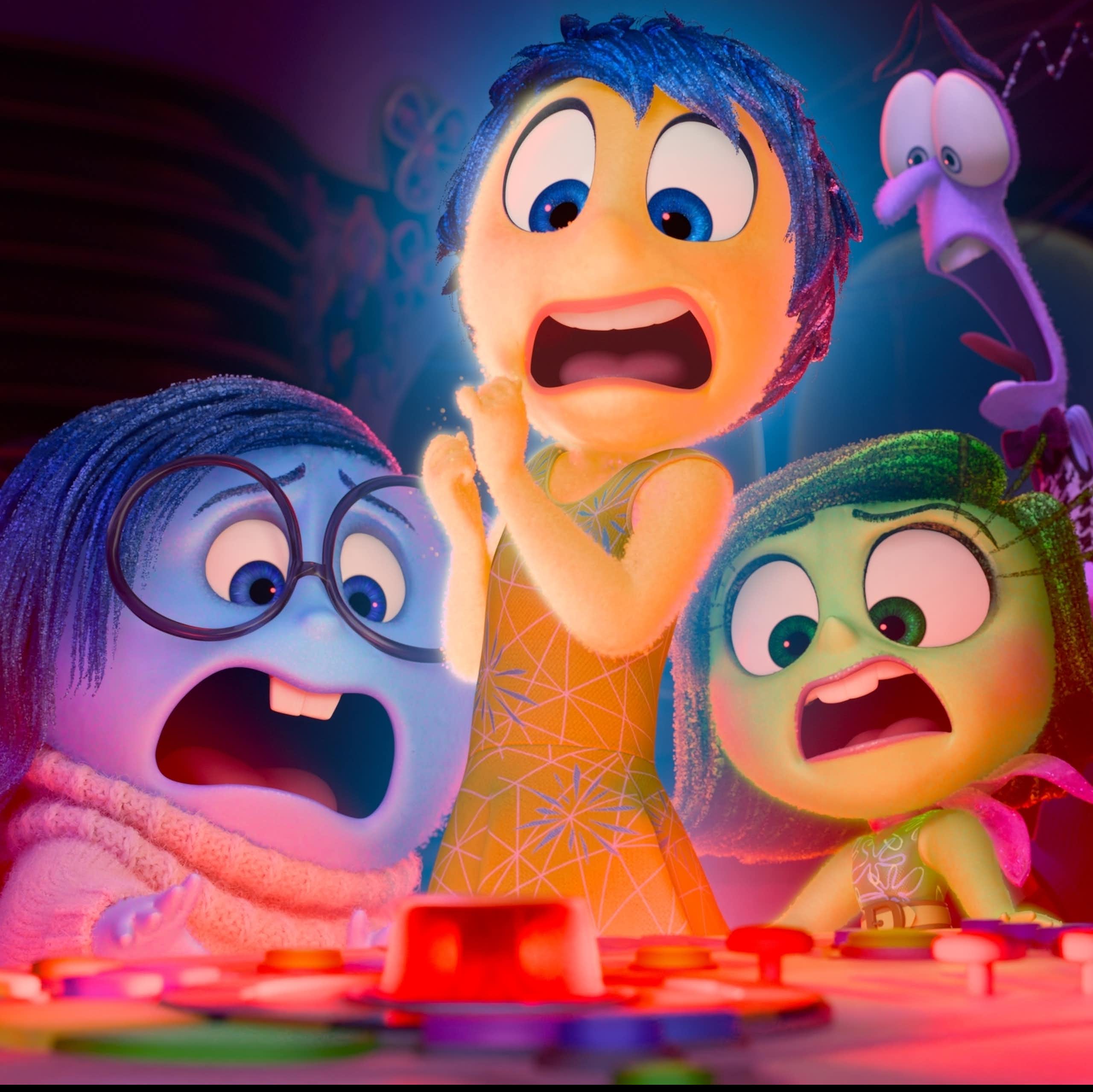 Five animated characters representing different emotions looking alarmed.
