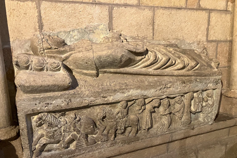 Sepulcro Sancha Muñiz.