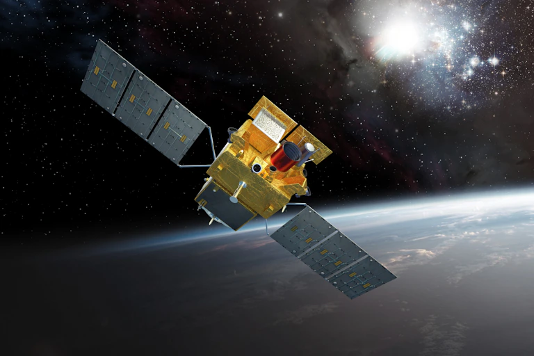 Vue d'artiste du satellite SVOM en orbite autour de la Terre.