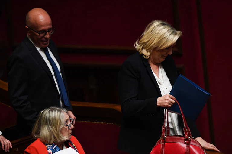 Éric Ciotti et Marine Le Pen à l'Assemblée nationale le 4 avril 2023.