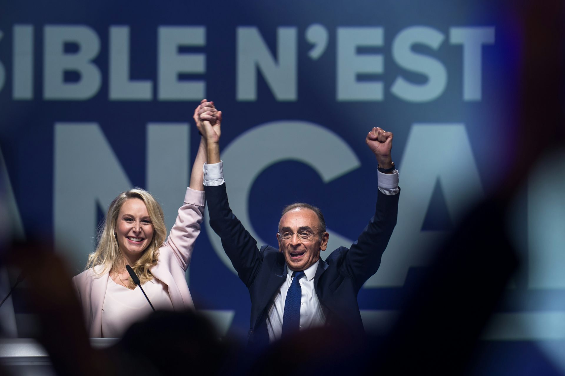 Éric Zemmour et Marion Marechal Le Pen sur scène au Zénith de Toulon le 6 mars 2022