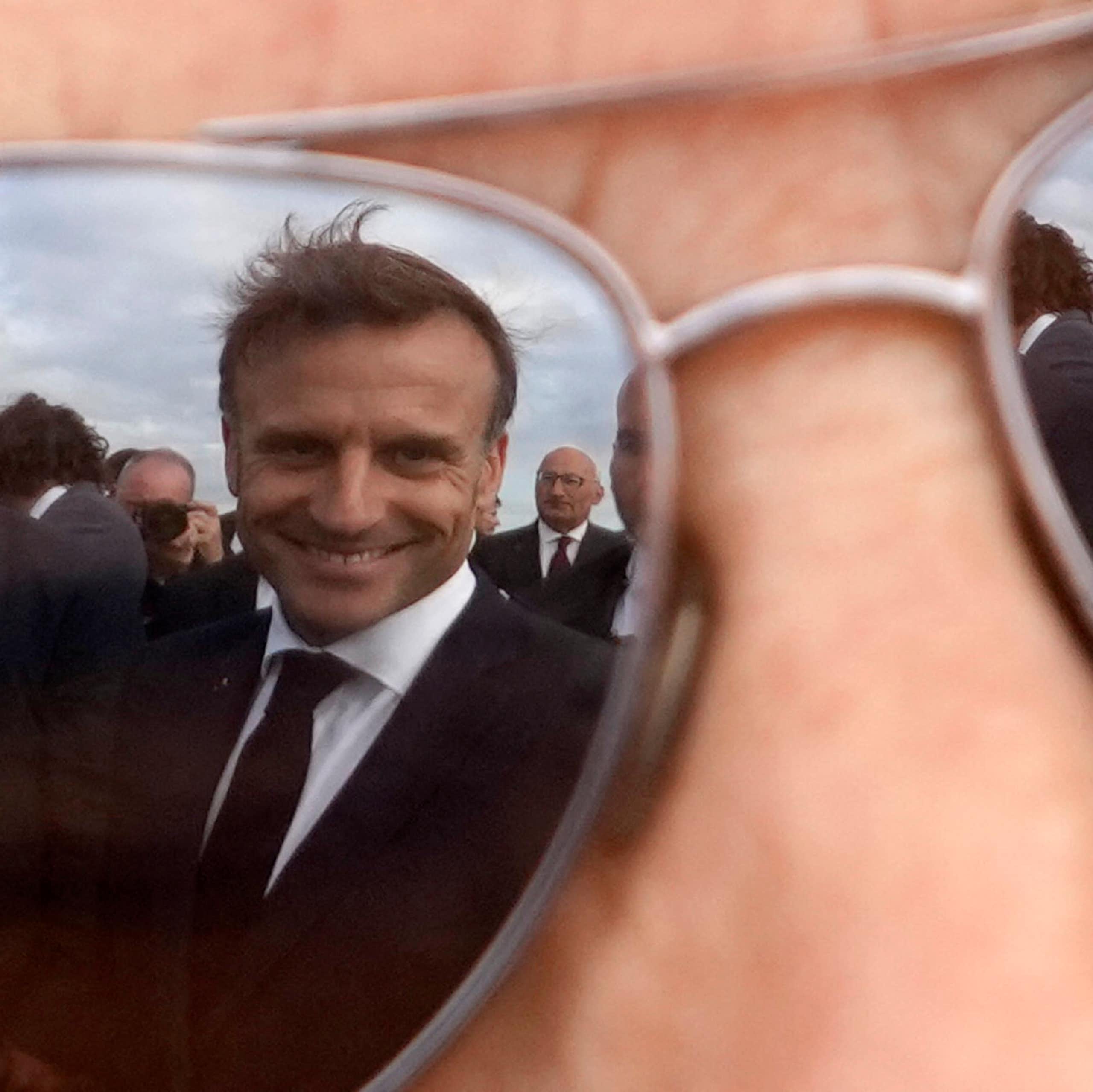 Emmanuel Macron et le jeu des neuf erreurs