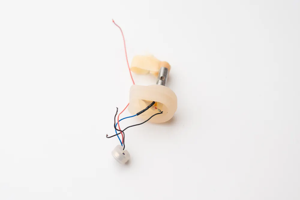 What's really inside vapes? We pulled them apart to find out What's really inside vapes? We pulled them apart to find out
