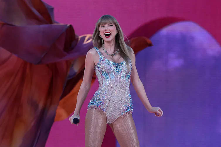 Taylor Swift on stage
