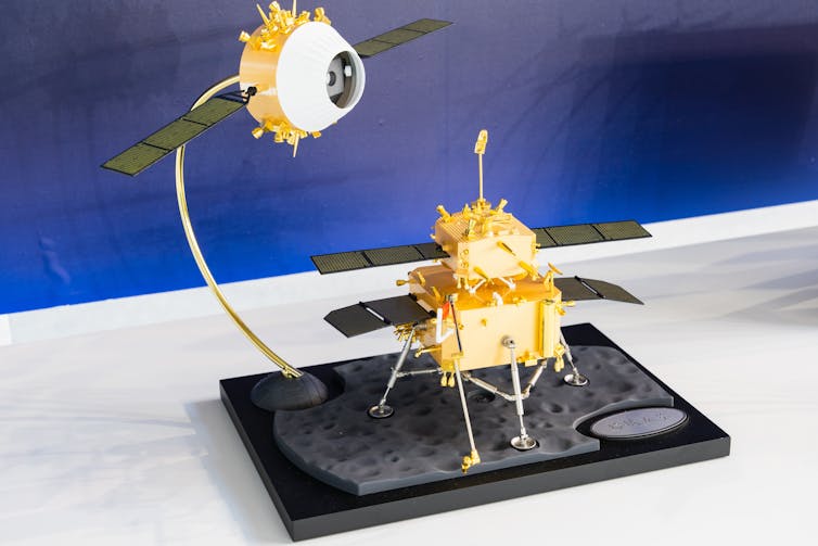 嫦娥六号飞船模型