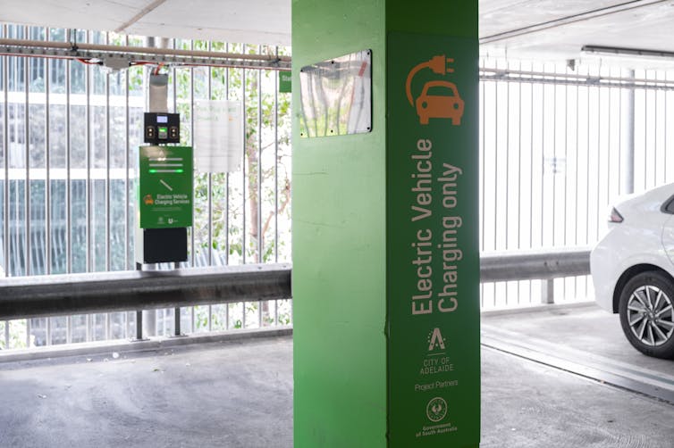 阿德莱德多层停车场的电动汽车充电站