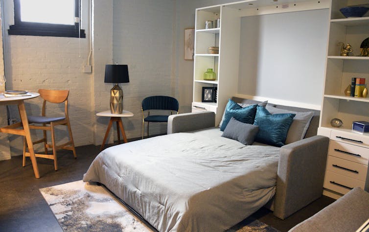 Small apartment with murphy bed
