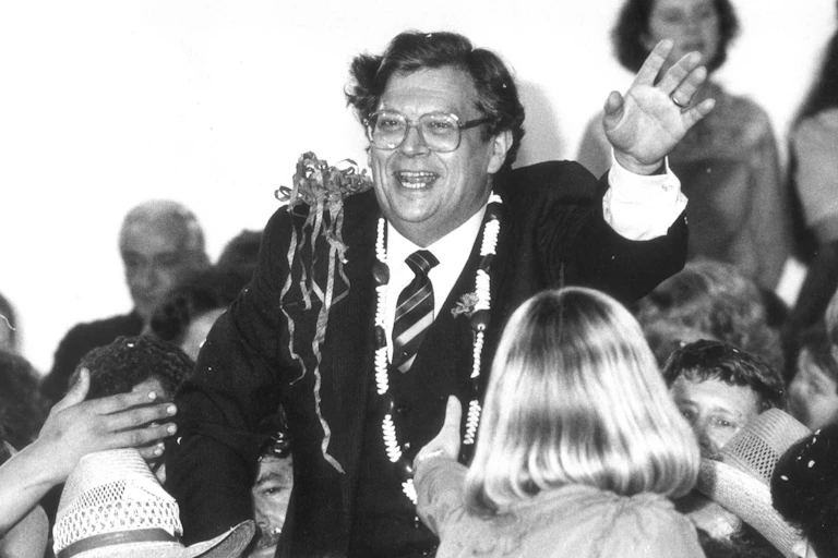 David Lange celebrating with supporters