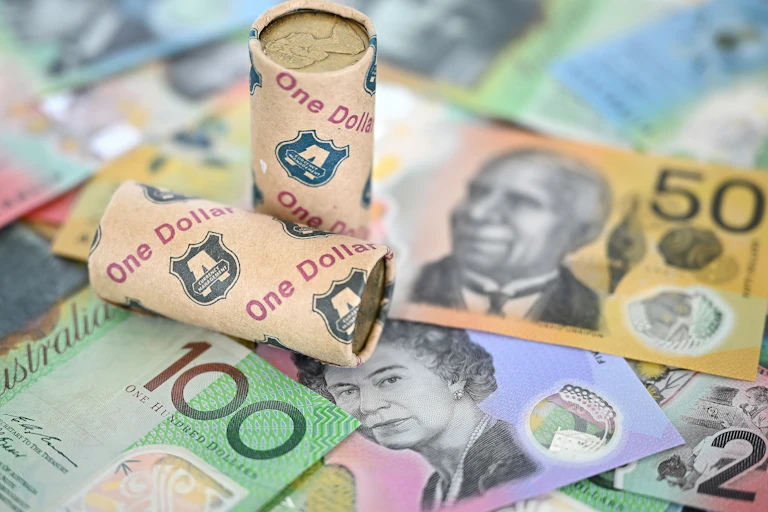 Various examples of Australian currency