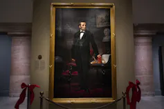 Foto del cuadro de Lincoln de pie