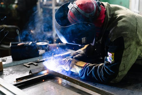 Most Australian welders are exposed to high levels of dangerous fumes. More than 40,000 may be at risk