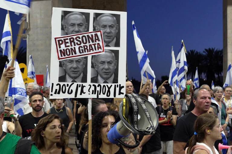 Anti-Netanhayu protesters in Lod, Israel, July 2024.