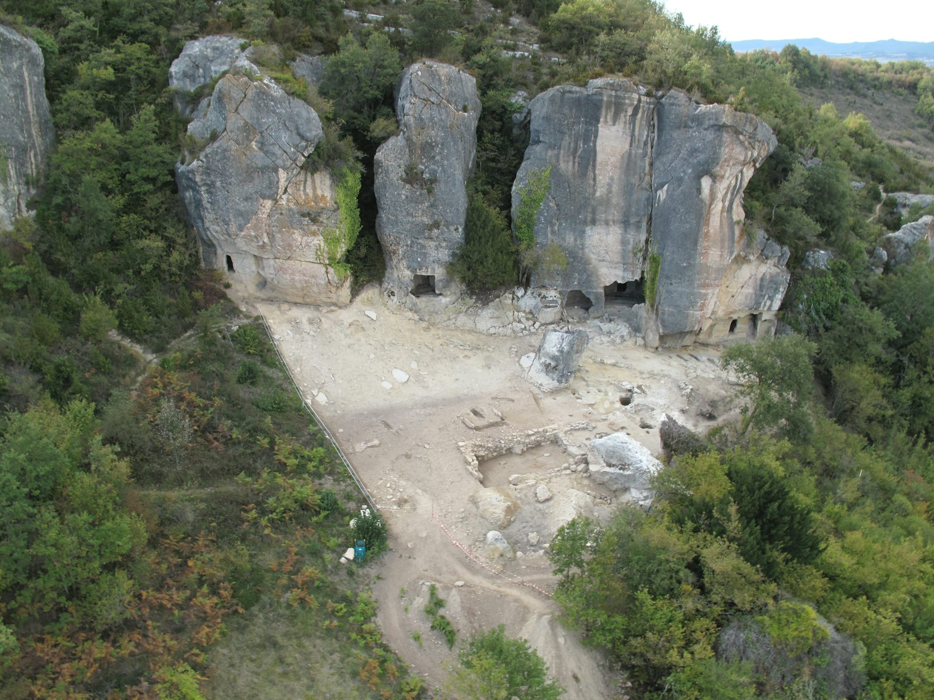 View of the Las Gobas cave site.