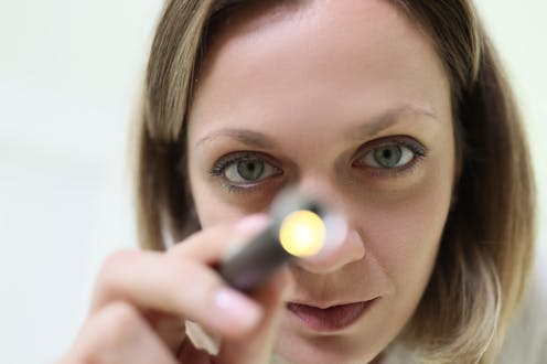 how doctors use light to diagnose disease