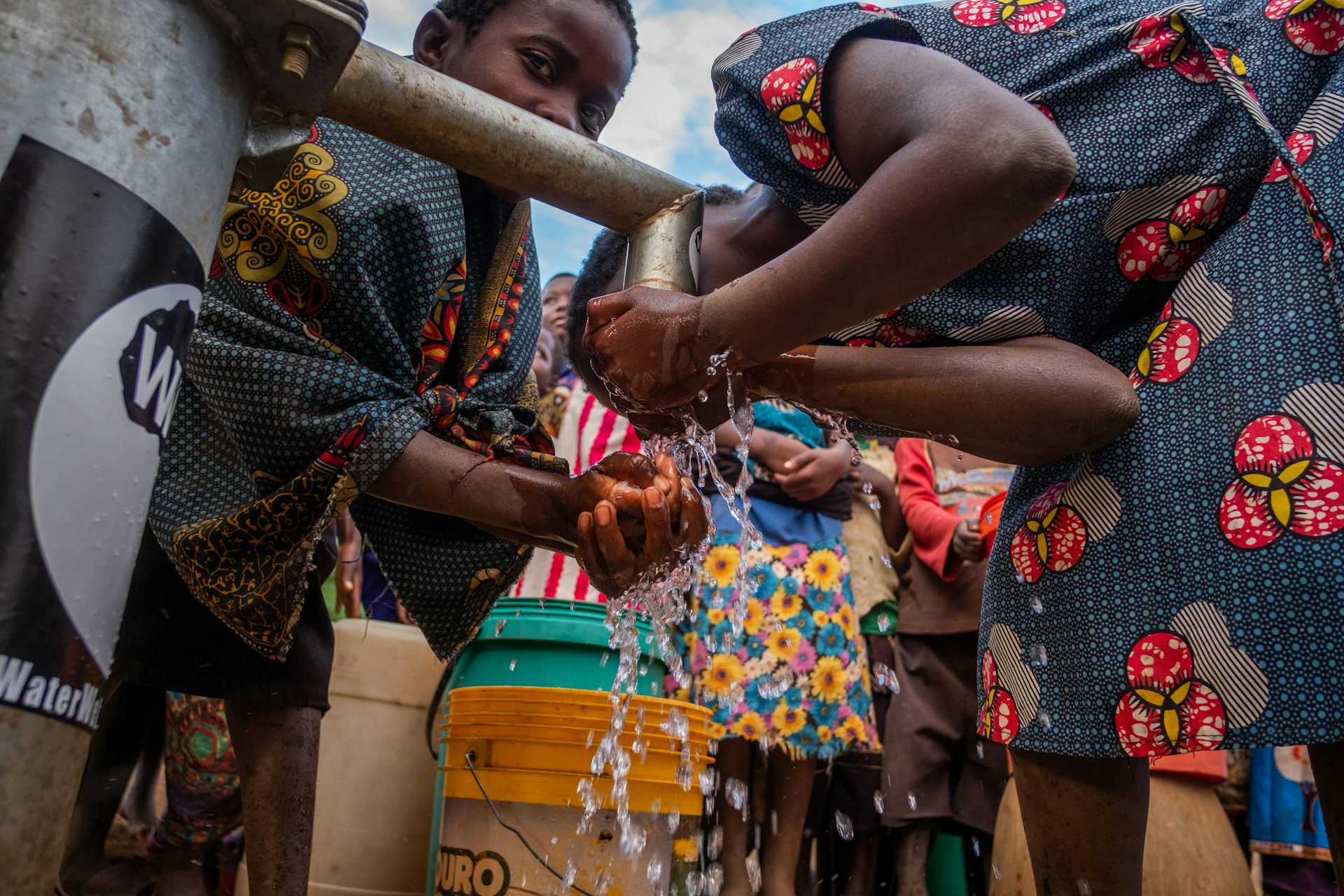 Aluminium Foil That Can Clean Water: We’ve Developed a Coating Which Attracts and Traps Dangerous Microbes