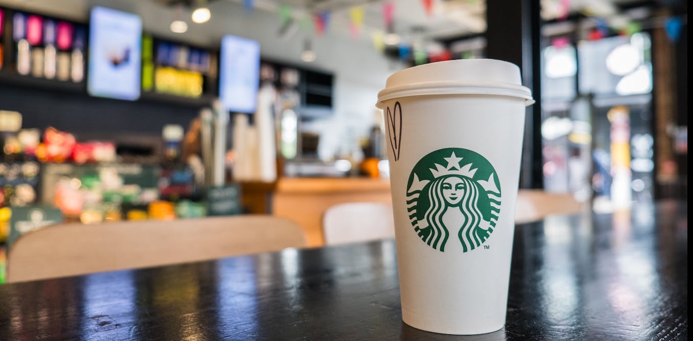 Ni siquiera el presidente de Starbucks debe hacer un delirio de 1,000 millas si pueden hacer el trabajo desde casa Ni siquiera el presidente de Starbucks debe hacer un delirio de 1,000 millas si pueden hacer el trabajo desde casa