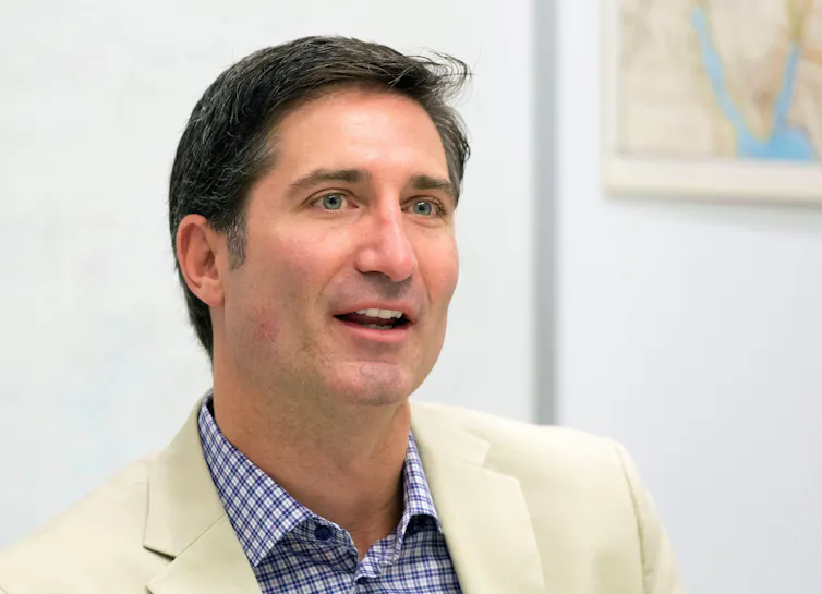 headshot of new starbucks boss Brian Niccol