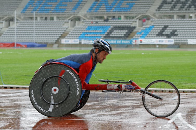 Jean-Philippe Maranda en la reunión de atletismo paralímpico de París, 4 junio de 2014