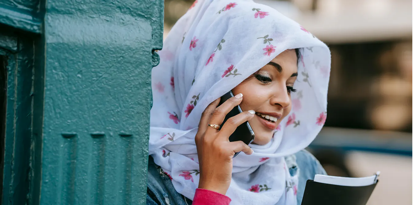 Mobile phones are not linked to brain cancer, according to a major review of 28 years of research Mobile phones are not linked to brain cancer, according to a major review of 28 years of research