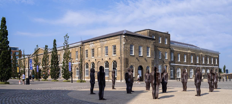 Um antigo edifício em Woolwich transformado em um centro cultural criativo.