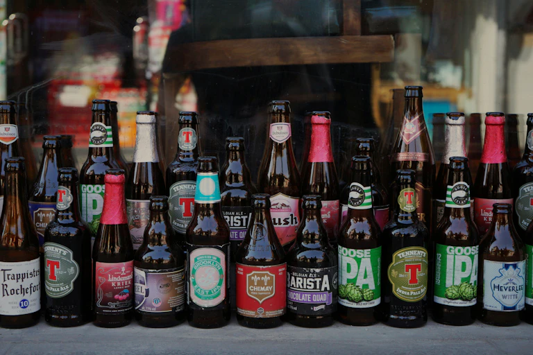 bouteilles de bières alignées