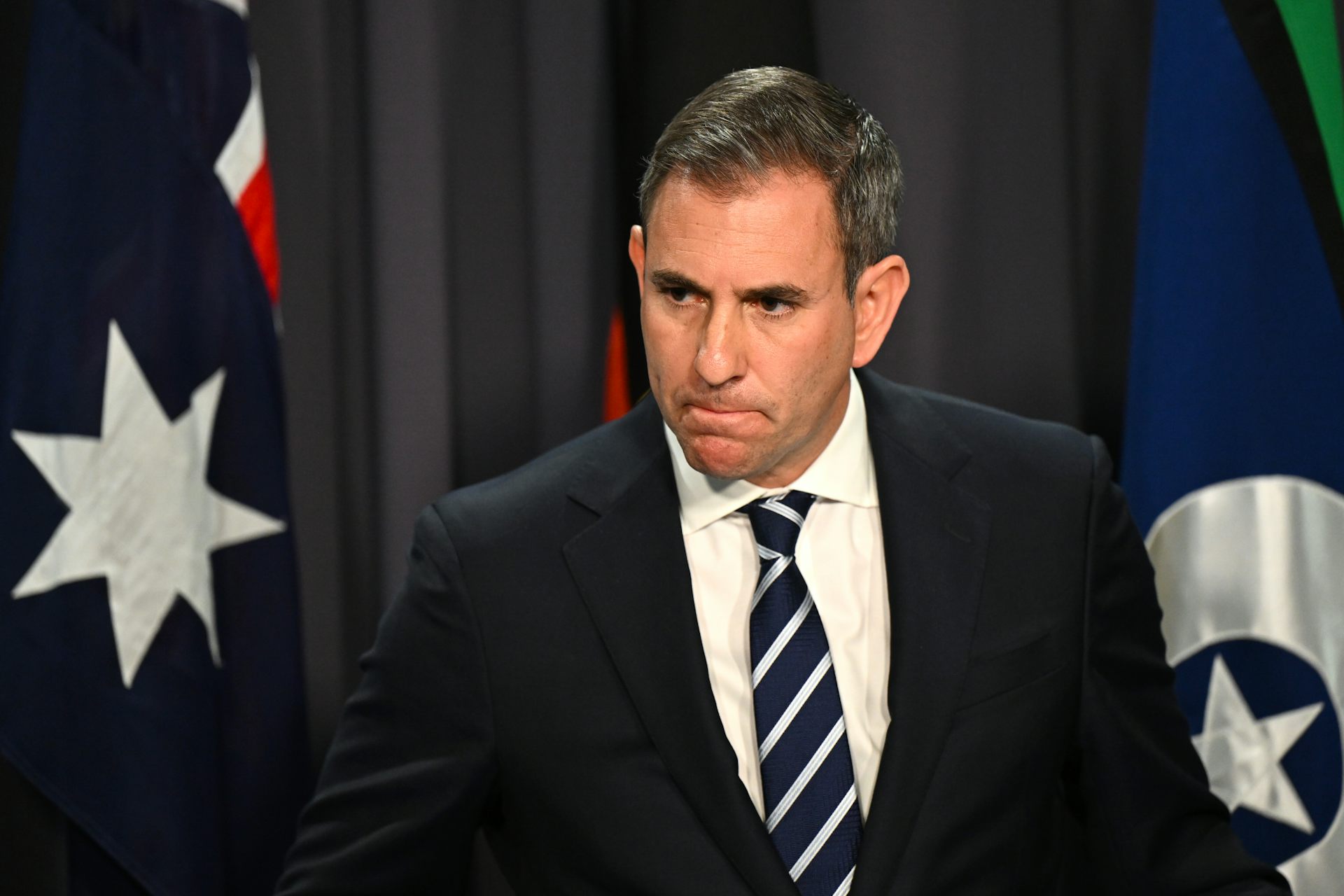 Treasurer distances himself from his former boss’ Reserve Bank attack