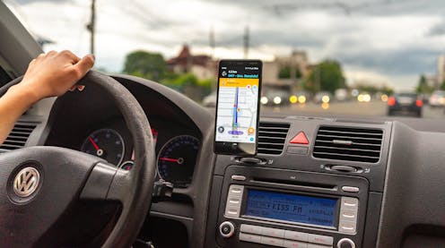 do driving apps help people break road rules?