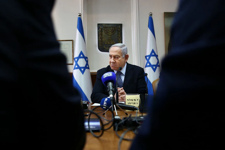 Benjamin Netanyahu chairing a cabinet meeting.