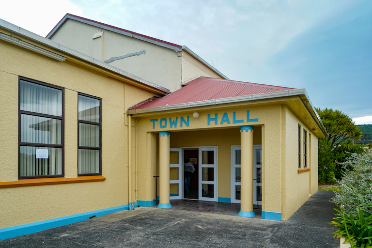 Bluff town hall
