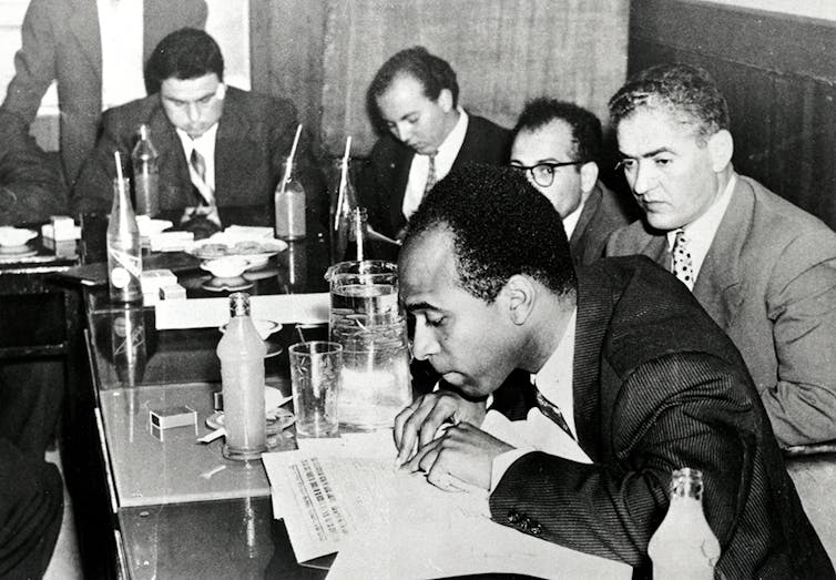 Frantz Fanon (front) in Tunis in 1959. Wikimedia Commons